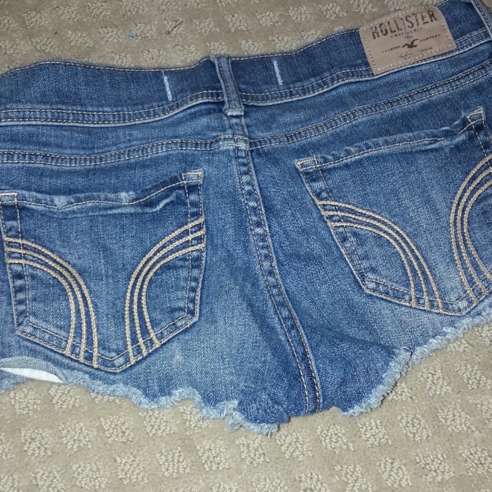 Jean shorts 💙 - Picture 3 of 4